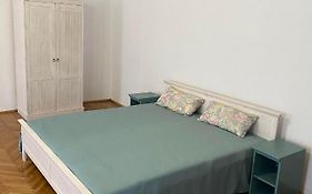 Apartament Istoric Ultracentral - With Parking